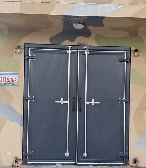 长安工业平开门