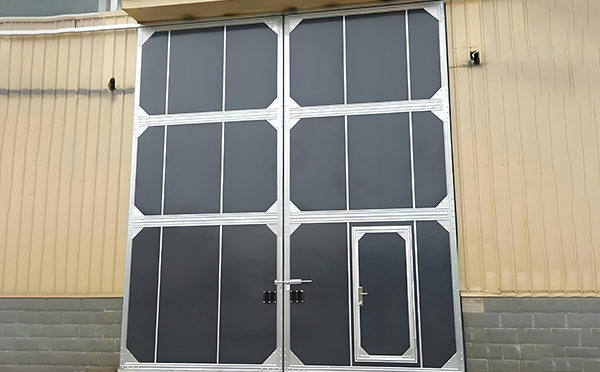 厂房长安工业门选择与维护全解析：提升效率与安全的关键要素