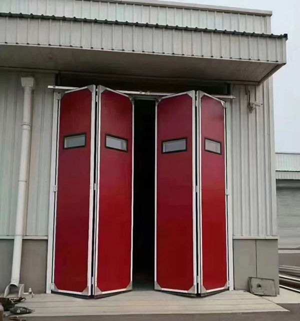 长安工业折叠门在大型装配车间出入口的应用实例